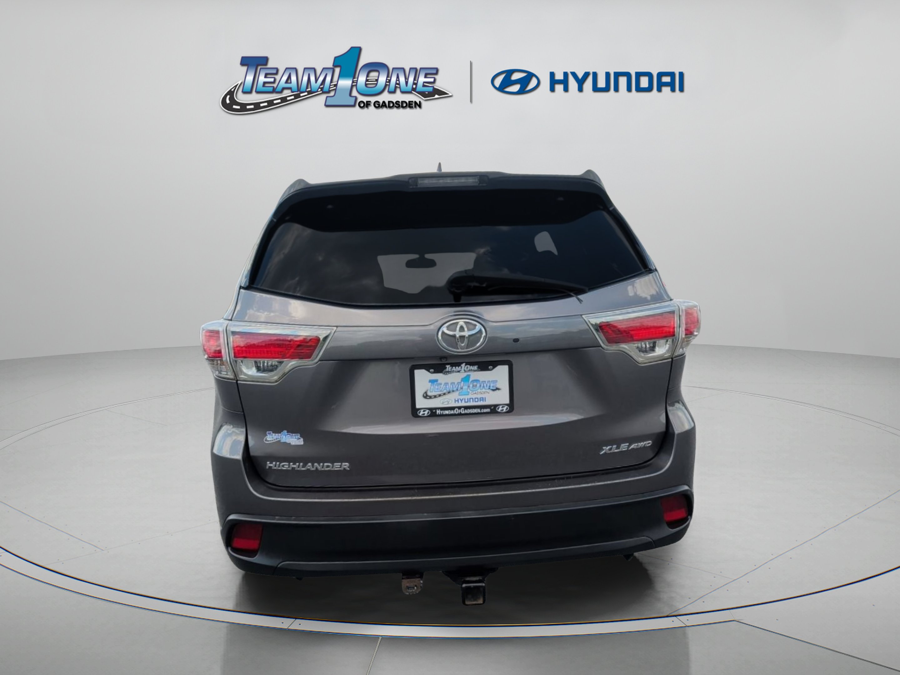 Used 2016 Predawn Gray Mica Toyota XLE image 7