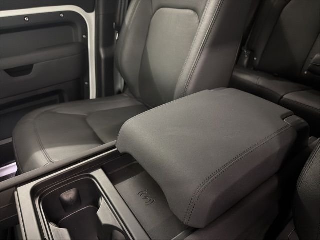 2023 Land Rover Defender S - Photo 36
