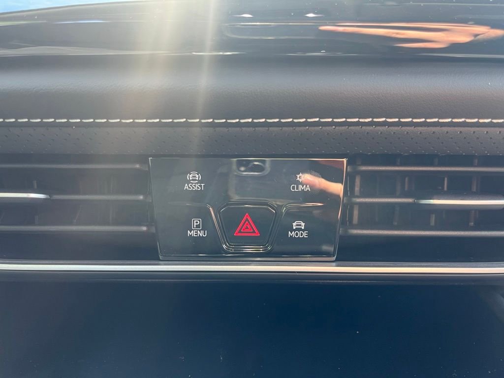 New 2026 Black Volkswagen 2.0T SE w/Technology image 15