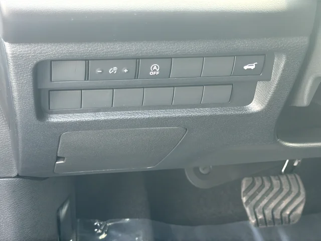 New 2026 Gray Mitsubishi SE image 28