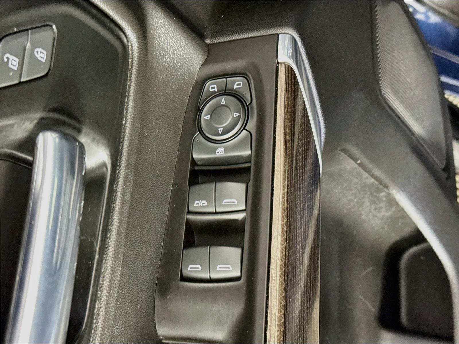 Used 2021 Northsky Blue Metallic Chevrolet LT image 18