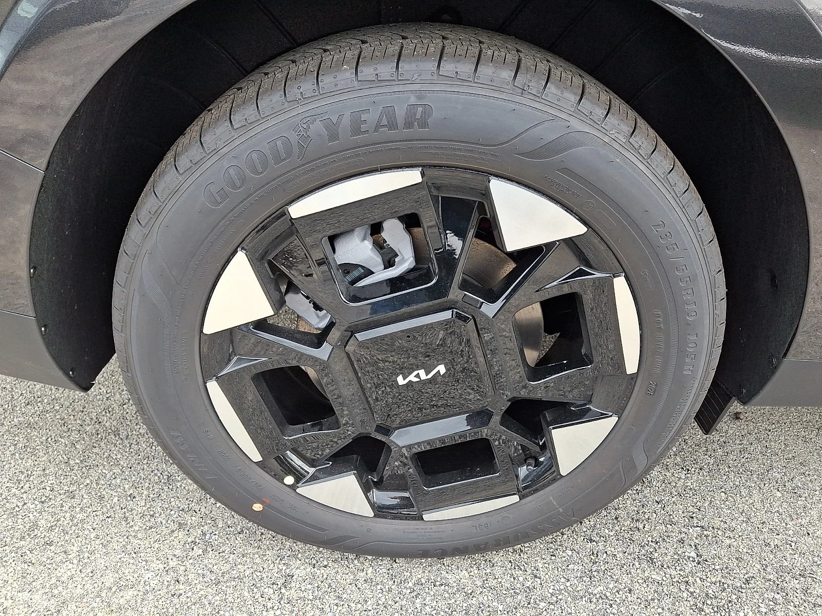 New 2027 Gray Kia EX image 6