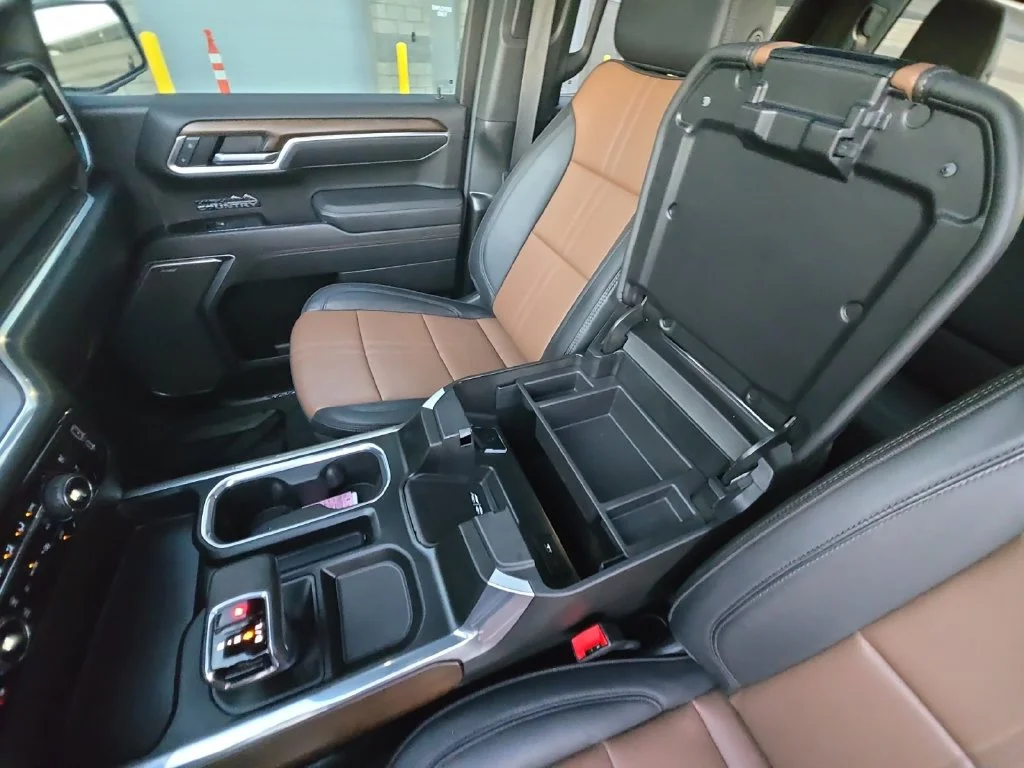 Used 2025 Beige Chevrolet High Country image 33