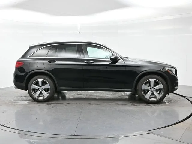 Used 2017 Black [black] Mercedes-Benz GLC 300 image 8