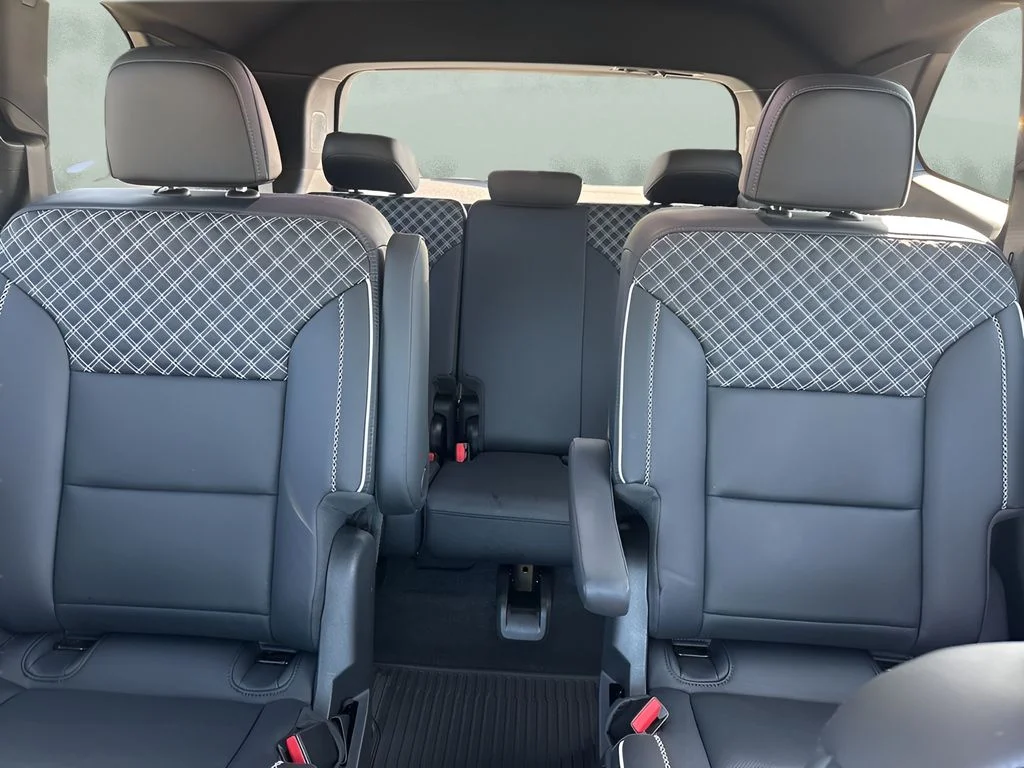 Used 2024 Blue GMC Denali image 11