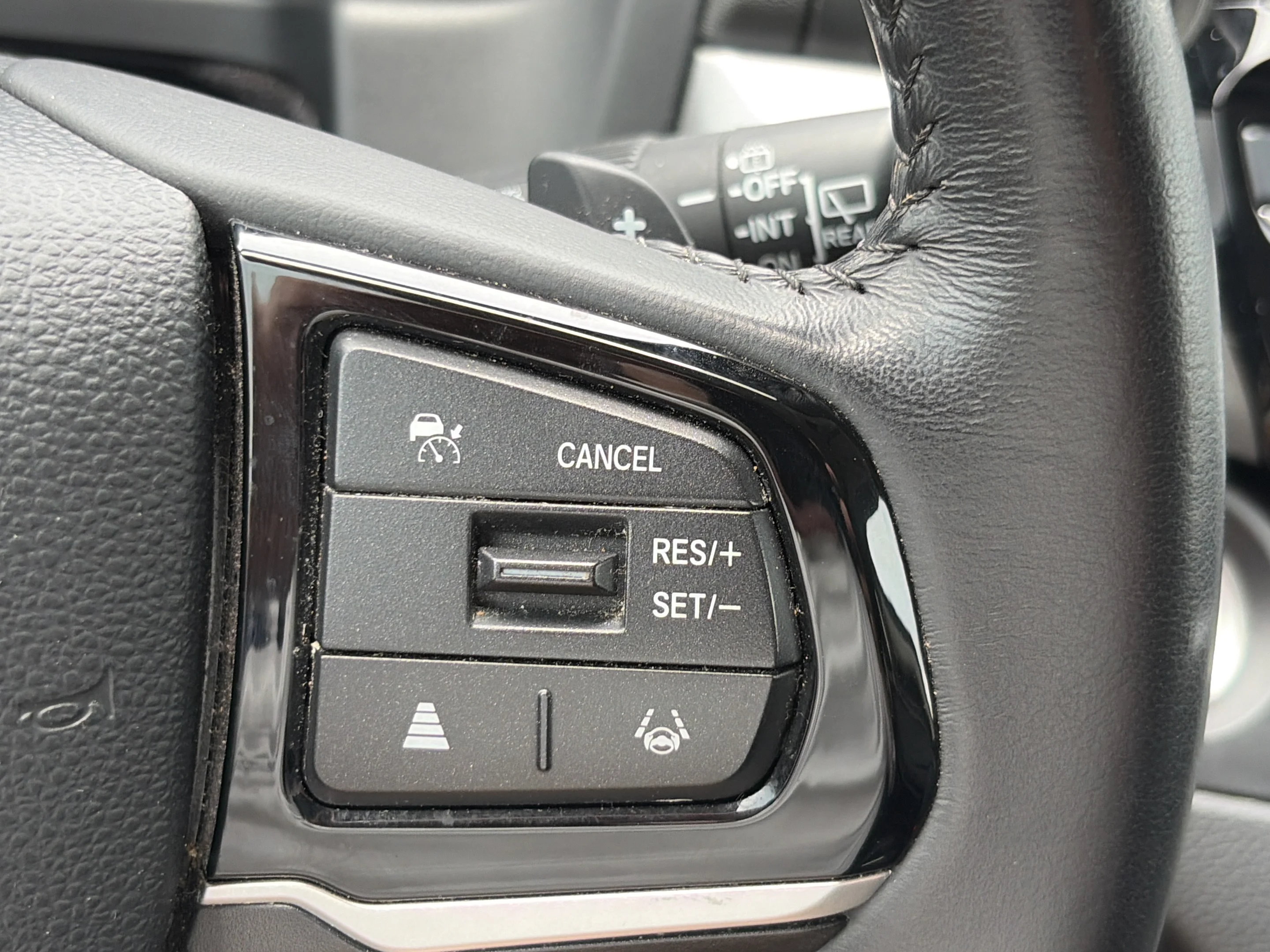 Used 2025 Gray Honda EX-L image 20