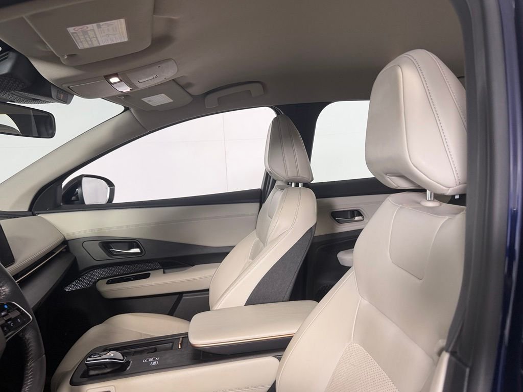 Used 2023 Deep Ocean Blue Nissan ENGAGE image 26