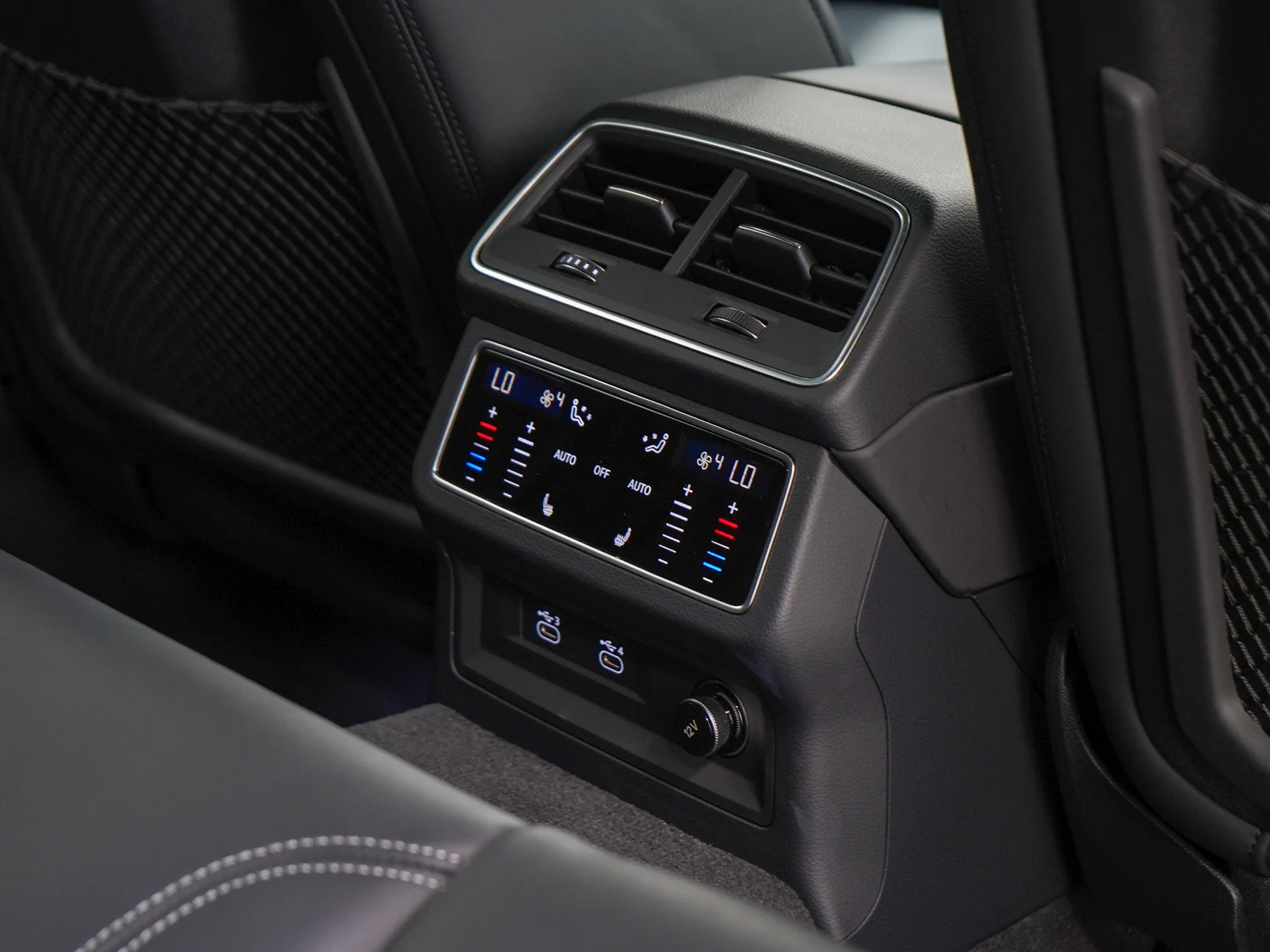 Used 2021 Mythos Black Metallic Audi 4.0 image 24