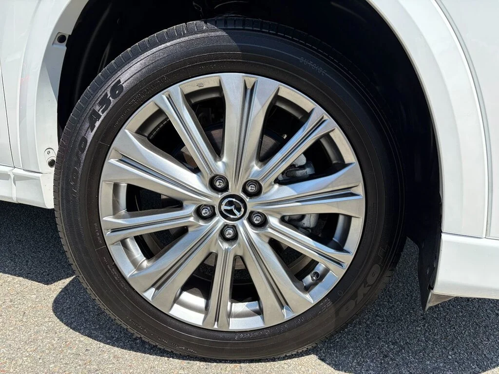 Used 2023 Rhodium White Metallic Mazda Signature AWD at BOSE sound,Turbo,AWD and a grea image 5