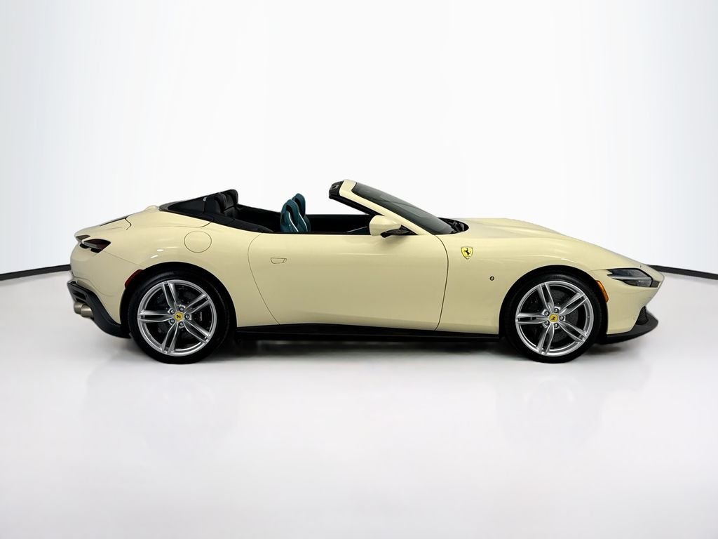 Used 2025  Ferrari Base image 4