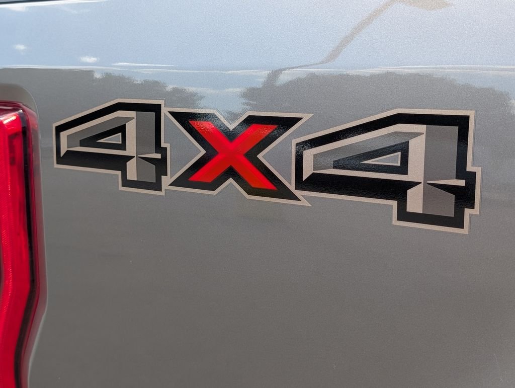 Used 2020 Gray Ford XLT image 33