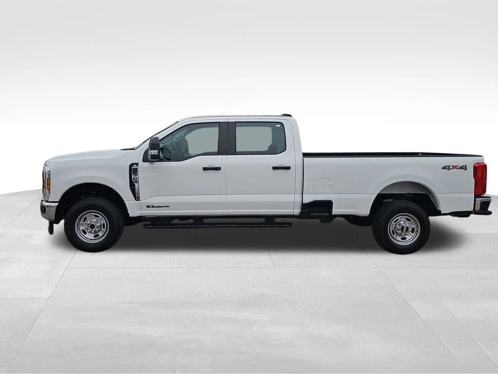 New 2026 Oxford White Ford F-250® XL image 6