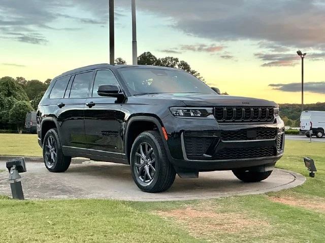 2027 Jeep Grand Cherokee L Laredo Altitude