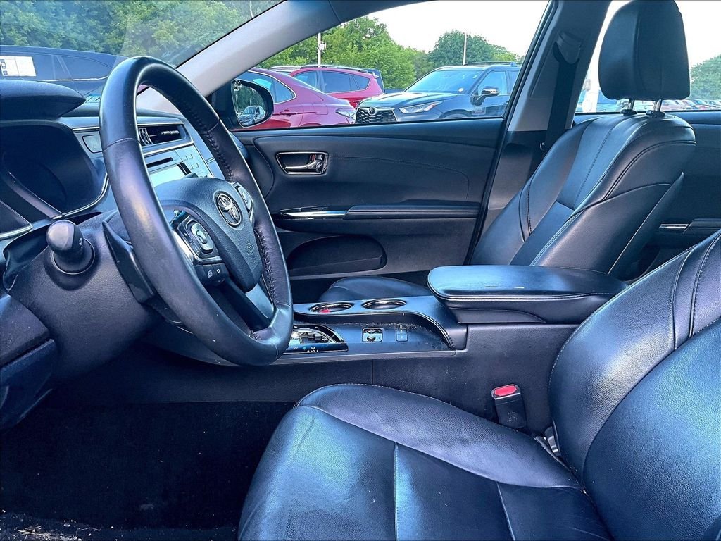 Used 2017 Black Toyota XLE image 4
