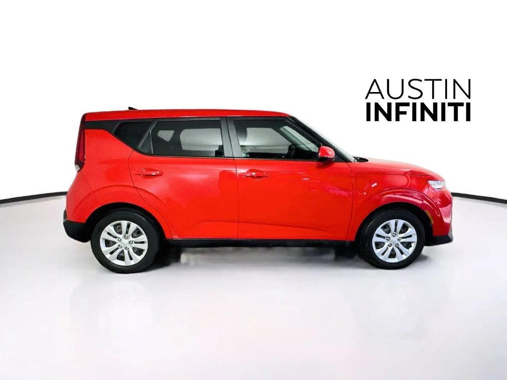 Used 2022 Red Kia LX image 8