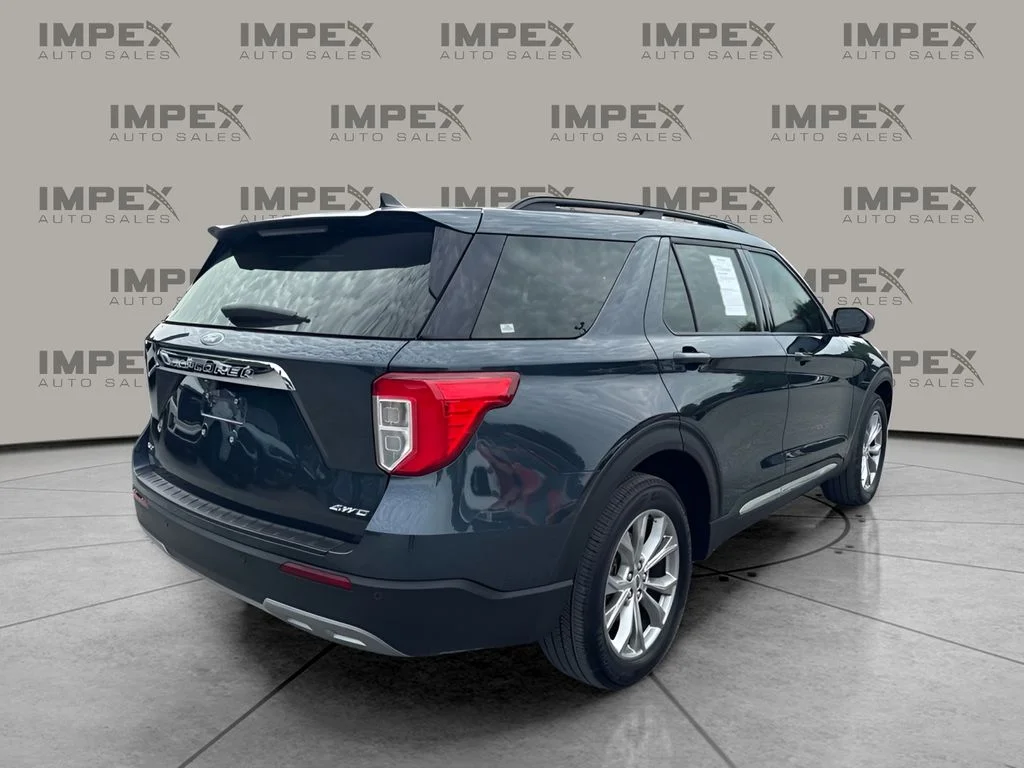 Used 2024 Blue Ford XLT image 3