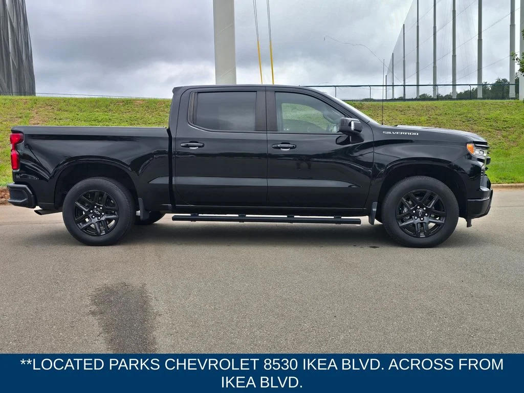 Used 2022 Black Chevrolet RST image 2