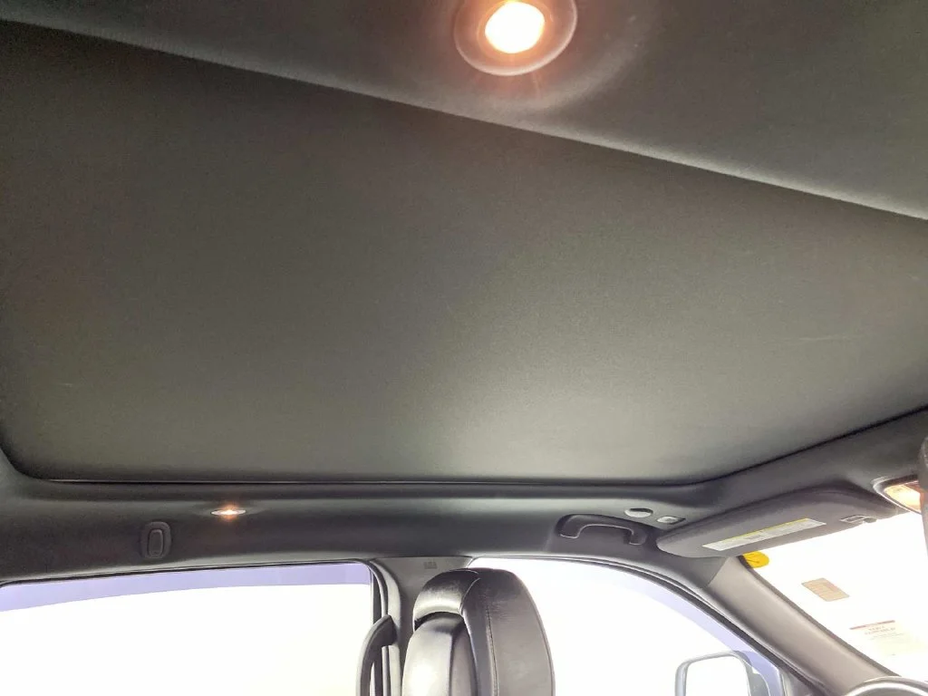Used 2019 Bright White Clearcoat Jeep High Altitude image 12