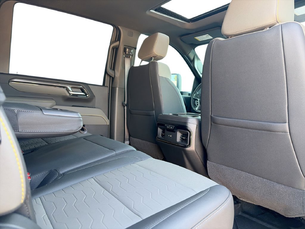 2026 Chevrolet Silverado 2500HD ZR2 - Photo 28