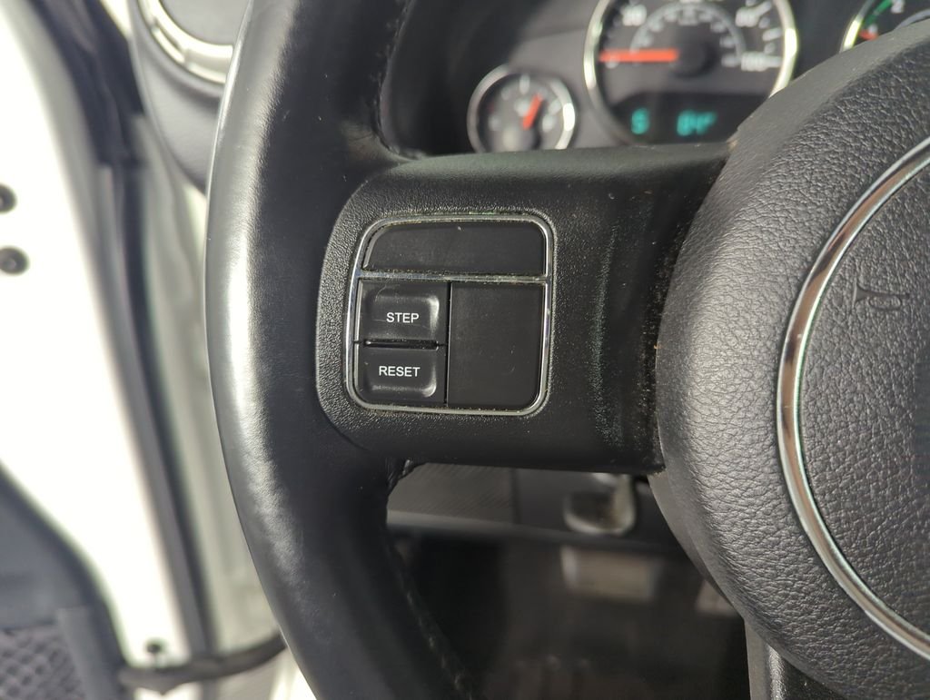 Used 2018 White Jeep Unlimited Sahara image 20