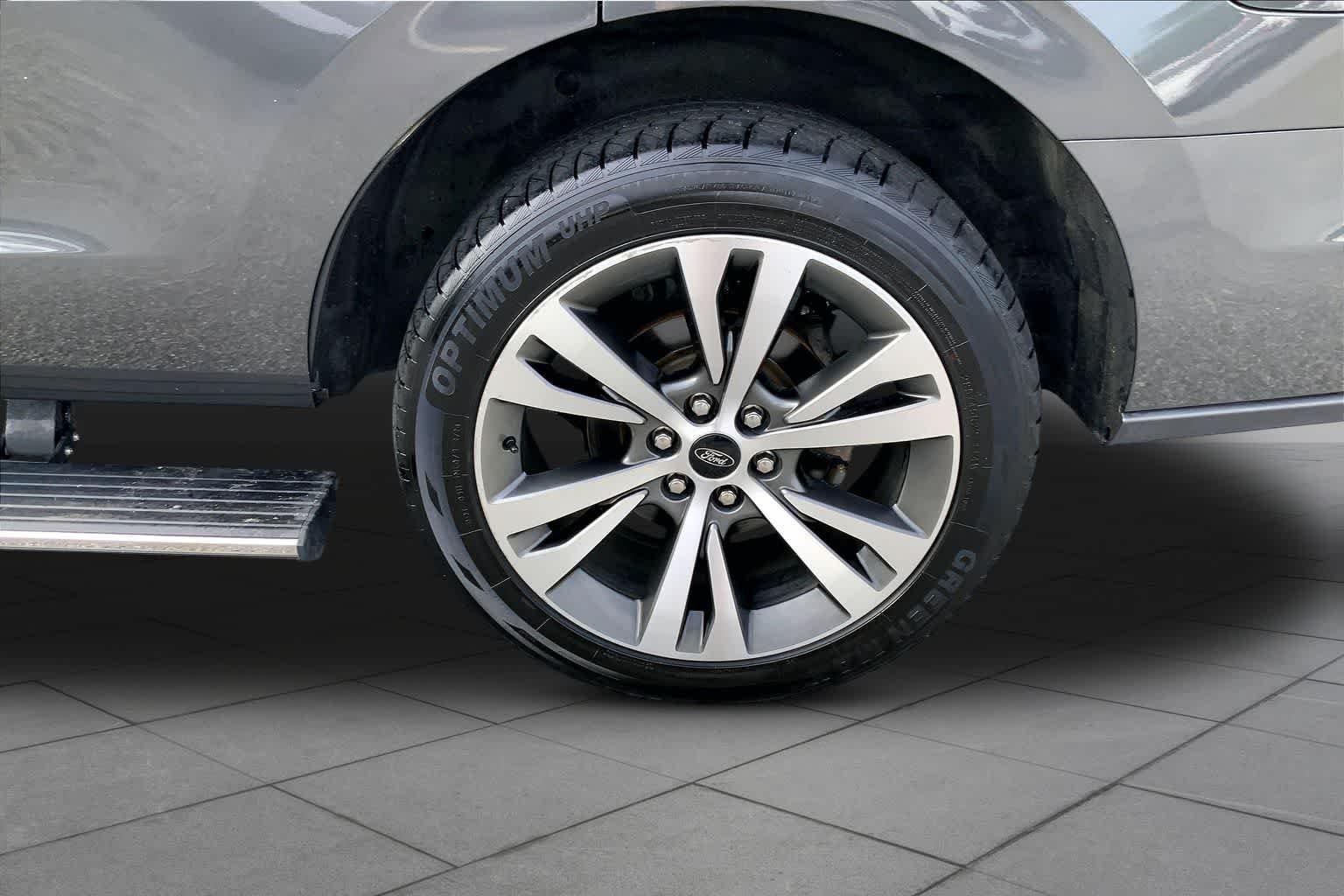 Used 2020 Magnetic Metallic Ford Limited image 10