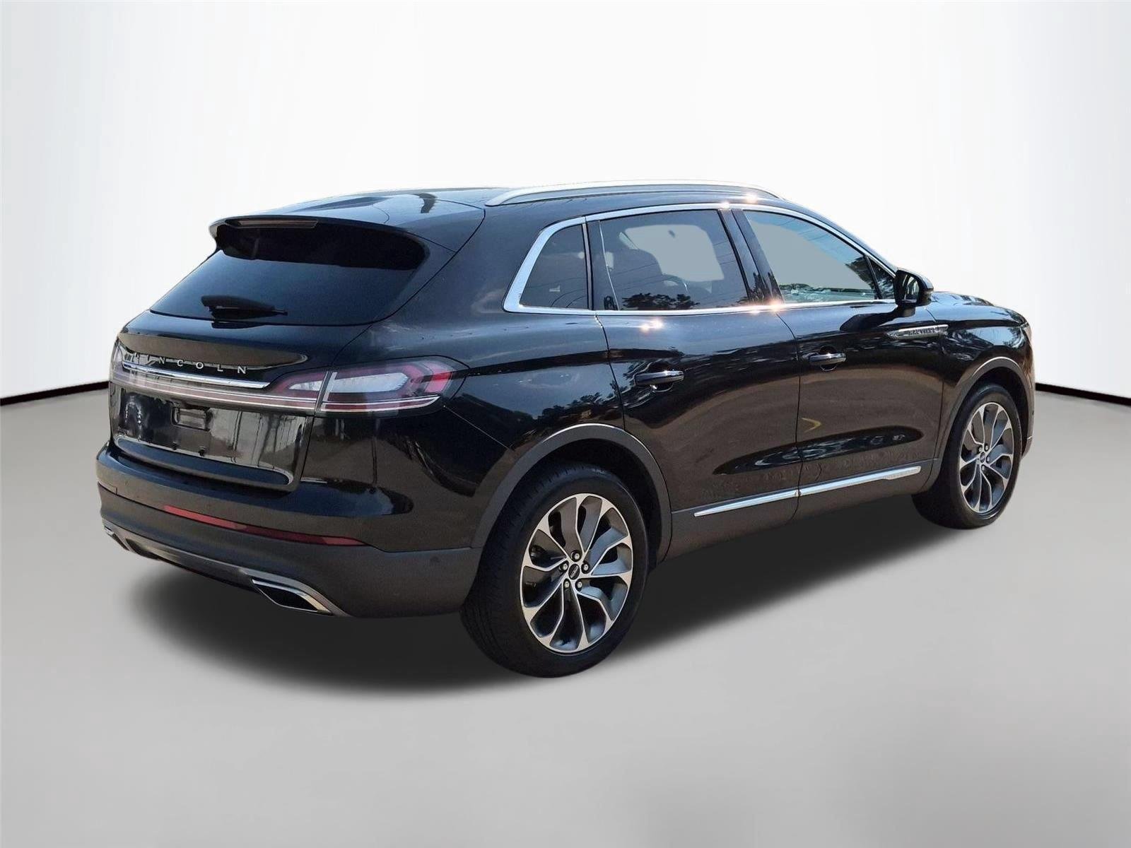 Used 2022 Infinite Black Metallic Clearcoat Lincoln Reserve image 5
