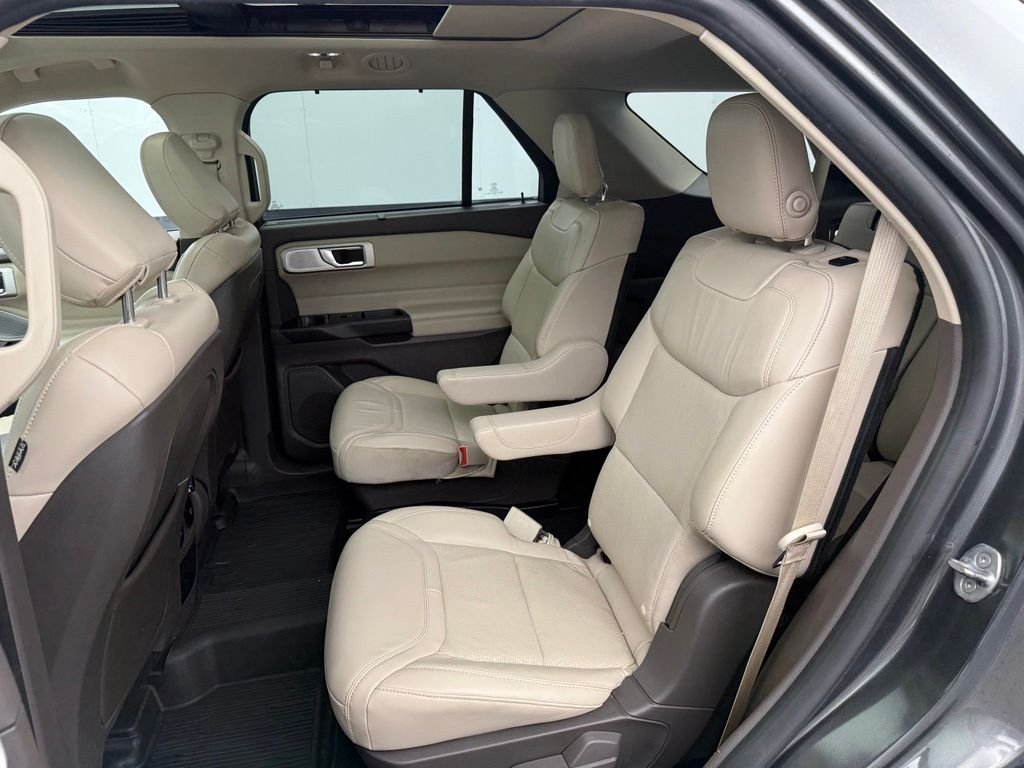 Used 2020 Gray Ford Platinum image 63