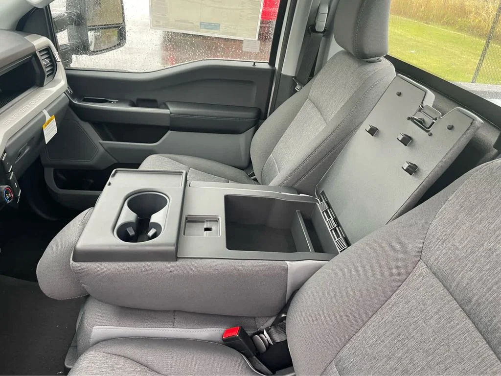 New 2026 Oxford White Ford F-350® XL image 28
