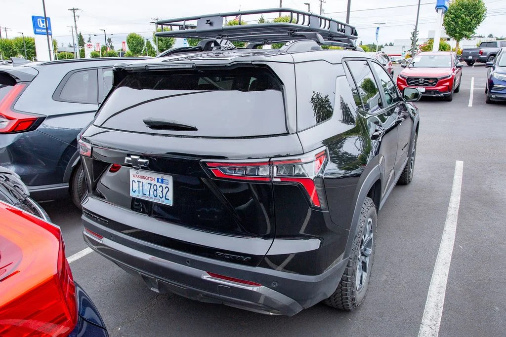 Used 2025 Black Metallic Chevrolet ACTIV image 4