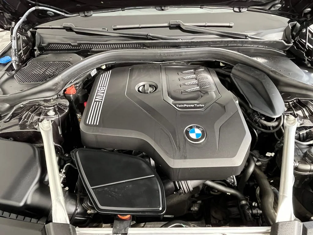 Certified Used 2023 Dark Graphite Metallic BMW 530i xDrive image 17