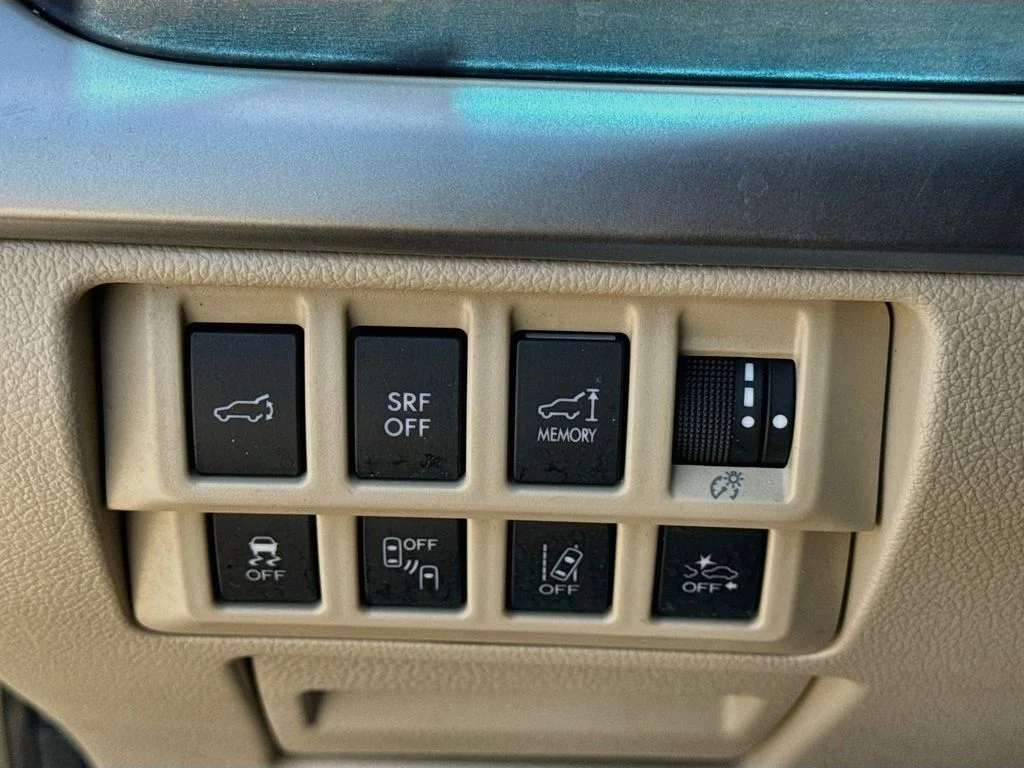 Used 2017 Green Subaru 2.5i image 10