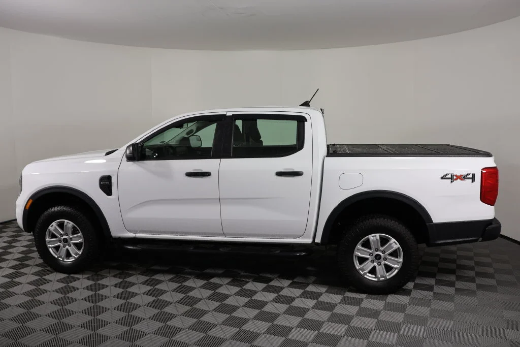Used 2024 White Ford XL image 5