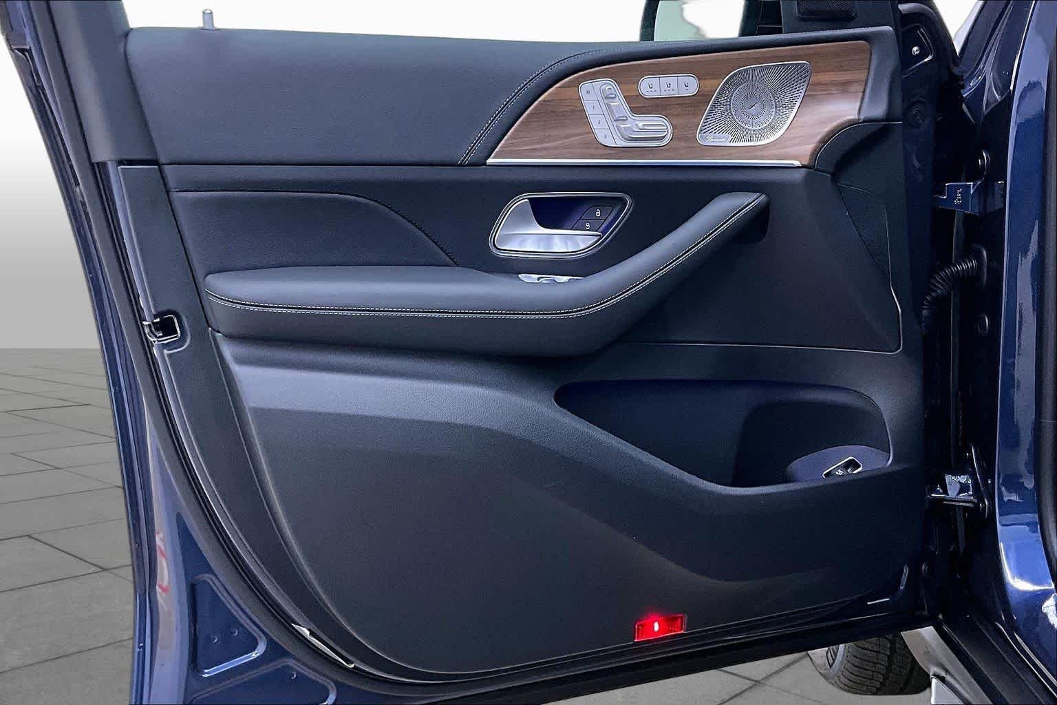 New 2026 Twilight Blue Metallic Mercedes-Benz GLE 580 image 10