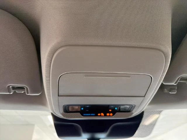 New 2027 Star White Metallic Tri-Coat Ford MAX Active image 34