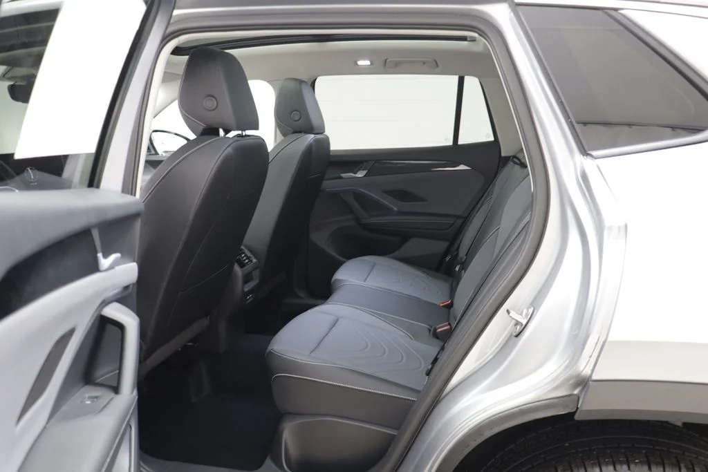 New 2026 Silver Volkswagen 2.0T SE image 14