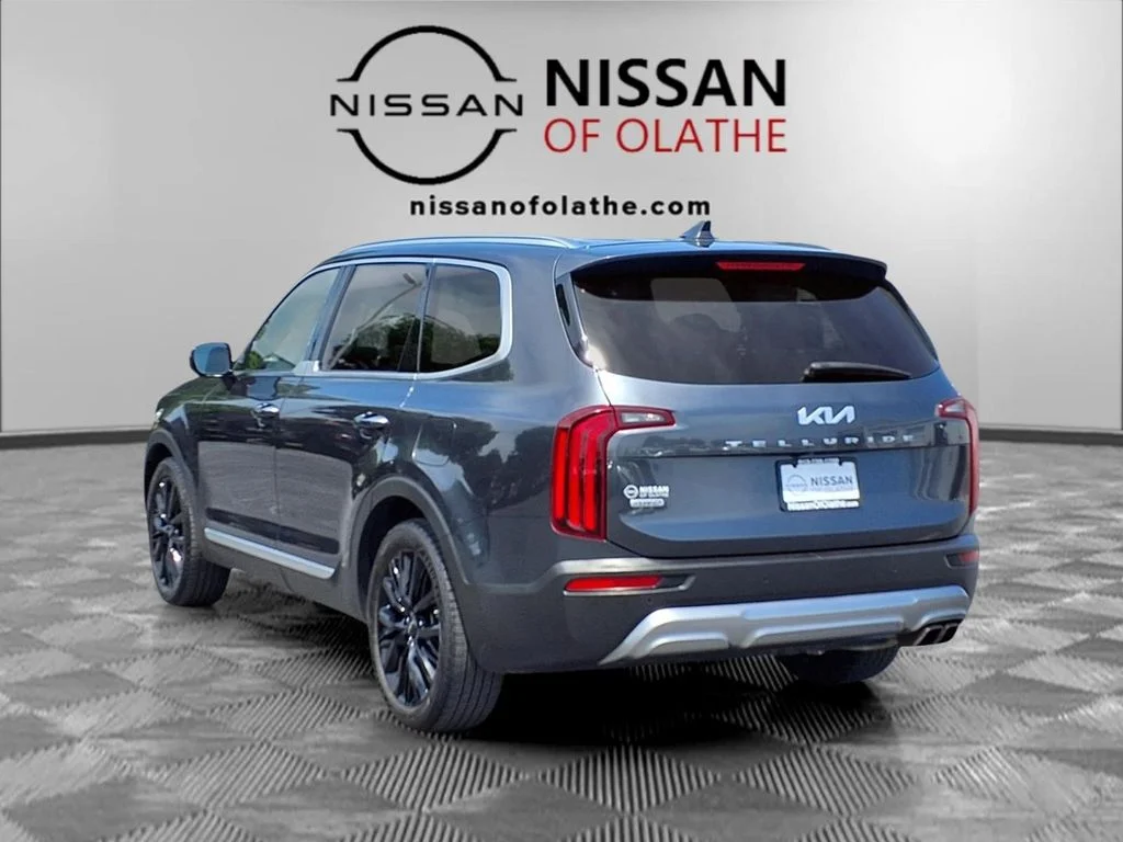 Used 2022 Gray Kia SX image 3