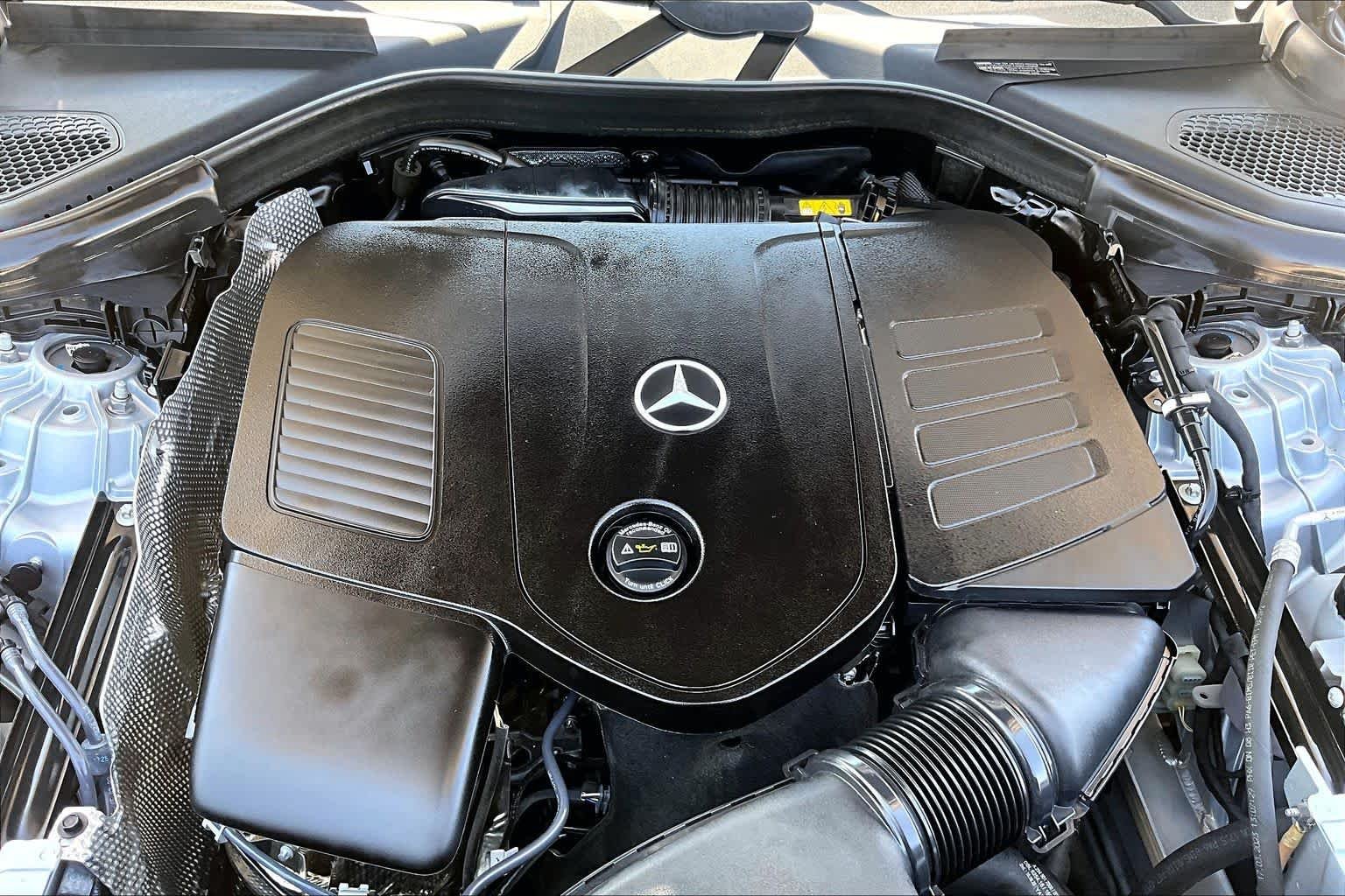 Used 2023 Cirrus Silver Metallic Mercedes-Benz GLC 300 image 32