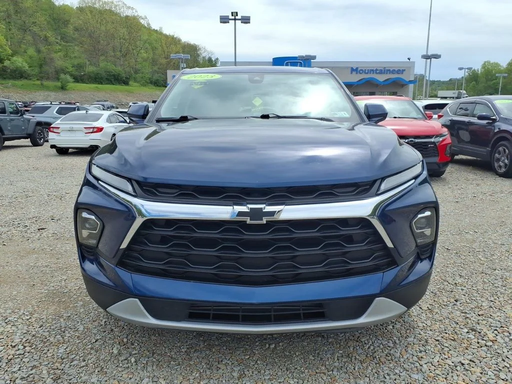 Used 2023 Blue Chevrolet LT image 2
