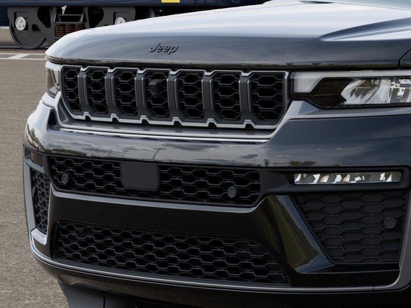 New 2027 High-Gloss Black Paint Jeep Limited Reserve image 11
