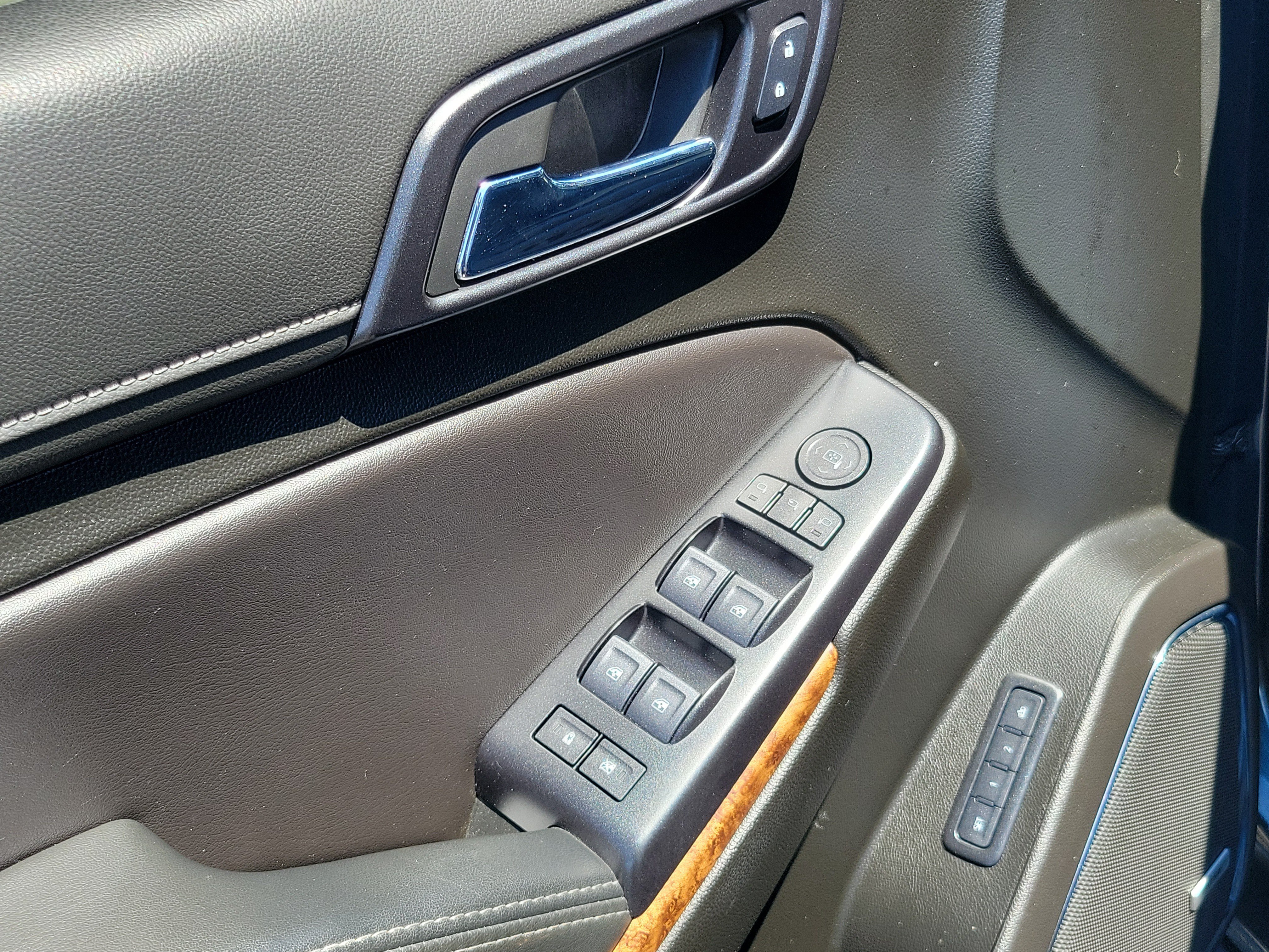 Used 2019 Blue Chevrolet Premier image 20