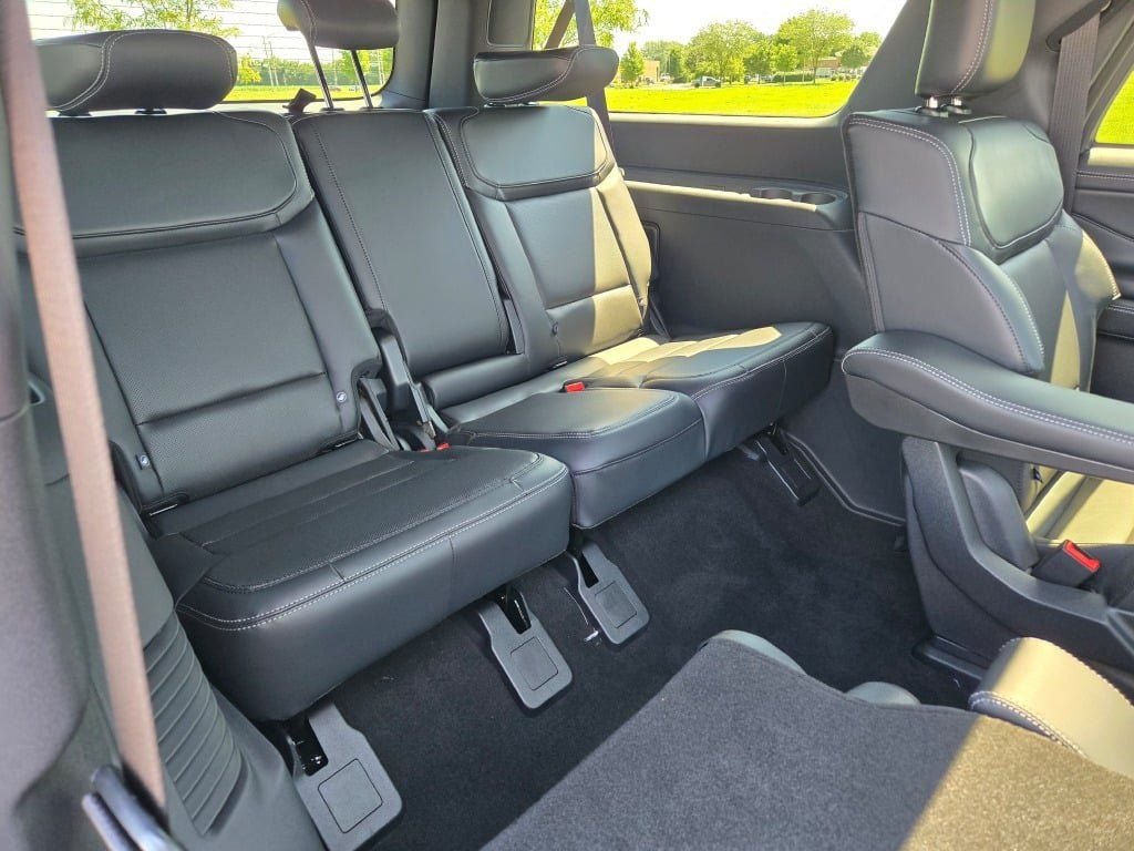 New 2026 Agate Black Metallic Ford MAX Platinum® image 10