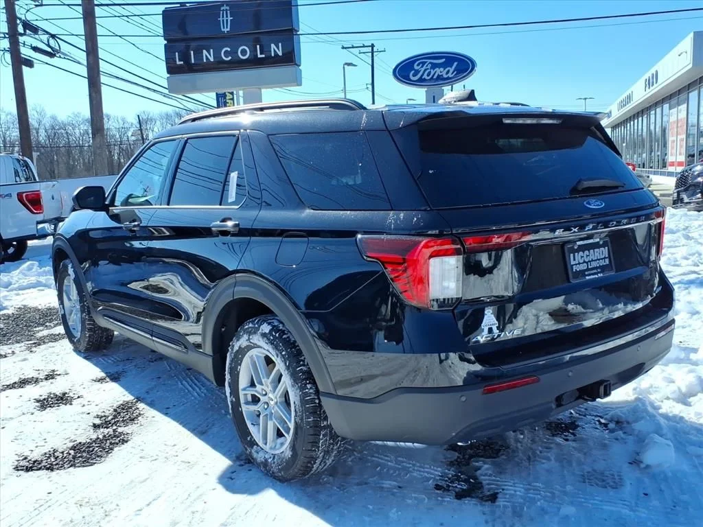 New 2026 Agate Black Metallic Ford Active image 4