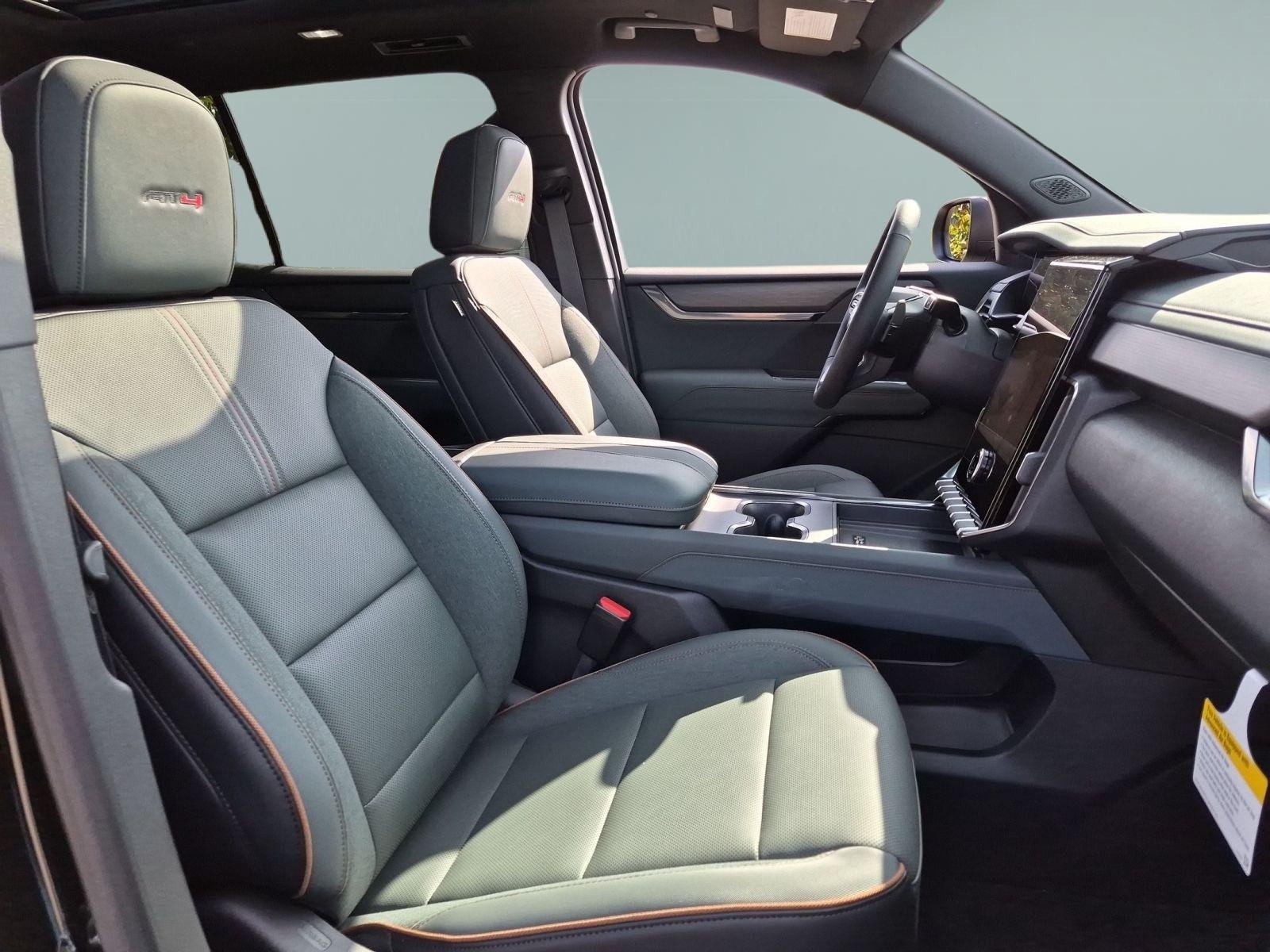 2026 GMC Acadia AT4 - Photo 29