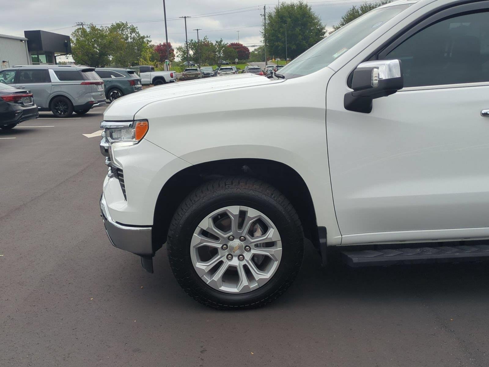 Used 2023 Summit White Chevrolet LTZ image 10