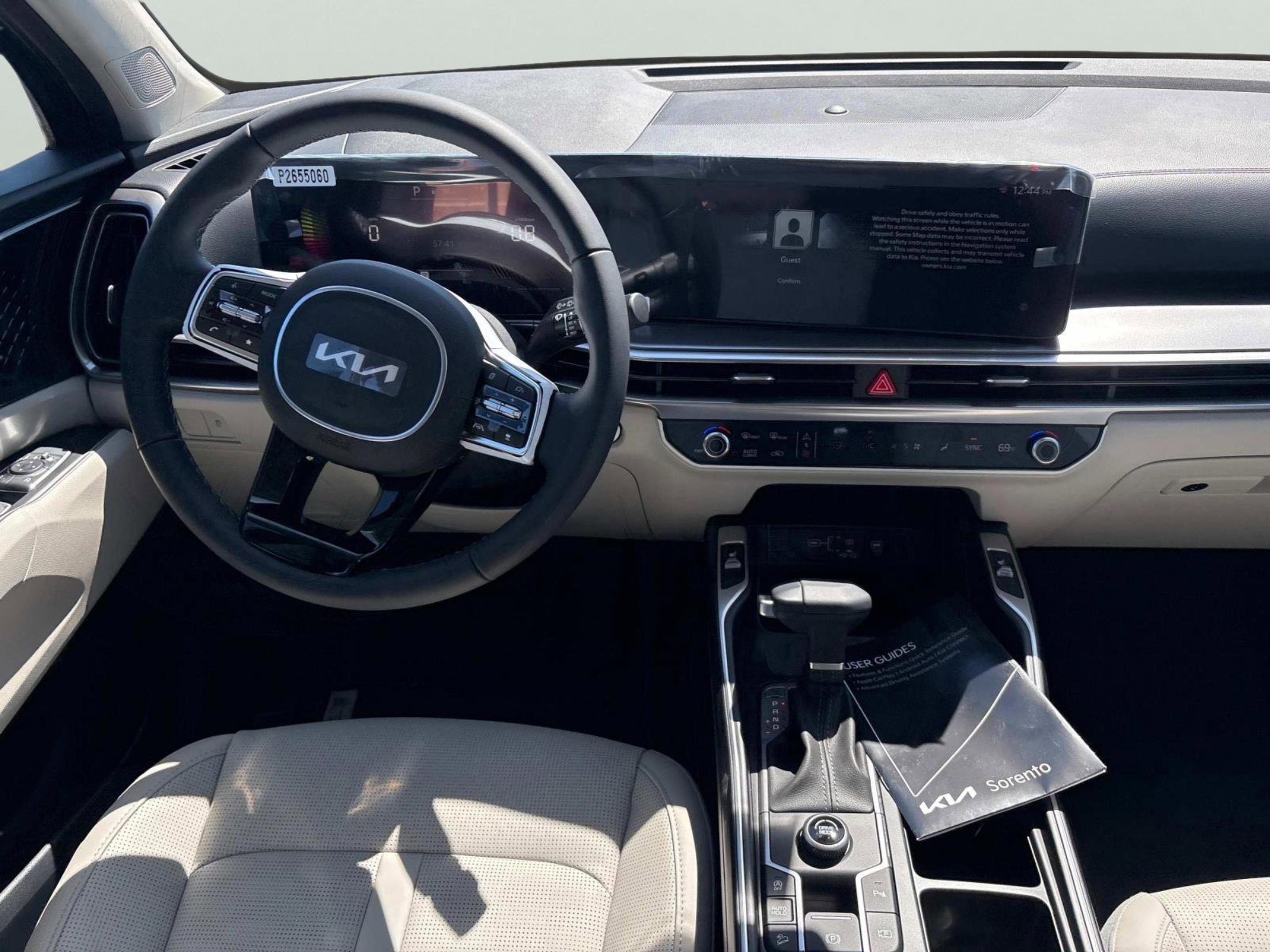 2025 Kia Sorento S - Photo 13