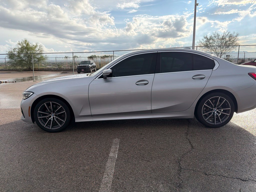 Used 2019 Silver BMW 330i image 3