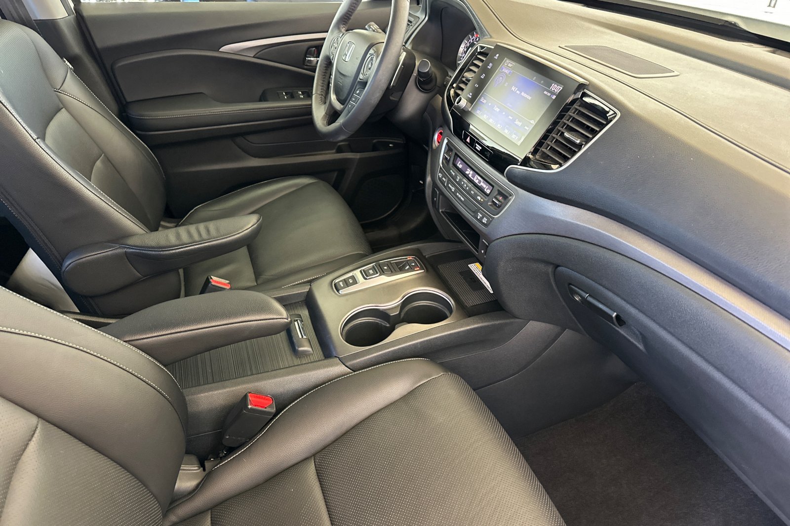 Used 2023 White Honda RTL-E image 16