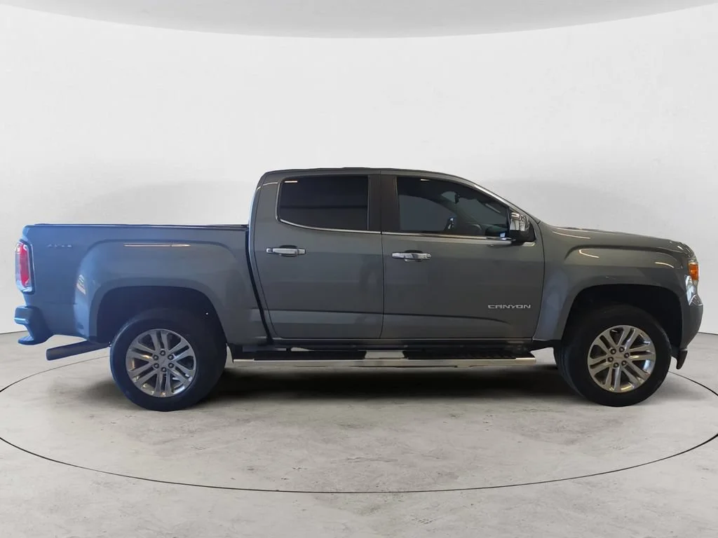 Used 2018 SATIN STEEL METALLIC GMC 4WD SLT image 4