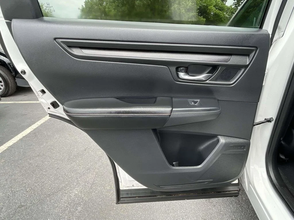 Used 2025  Honda Sport-L image 18