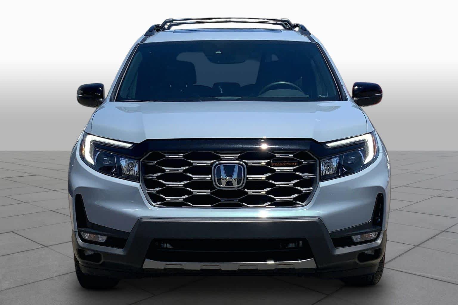 Used 2023 Sonic Gray Pearl Honda TrailSport image 4